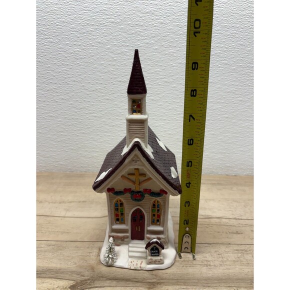 Vtg 1993 Christmas Valley Collection Lighted Porcelain Grace Chapel Church - Picture 9 of 15